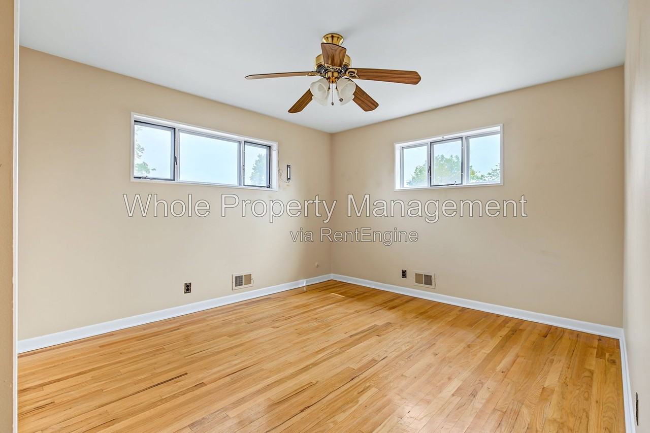 1406 E 108th Pl - Photo 7 of 34