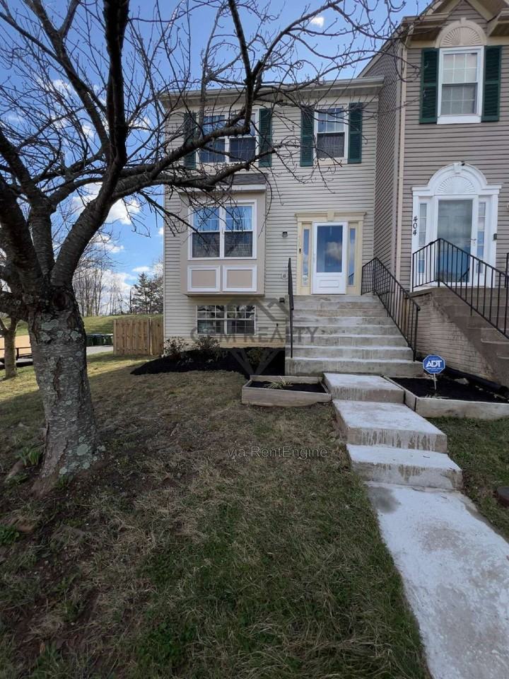 406 Falkirk Ct - Photo 2 of 16