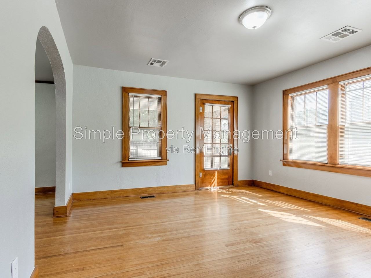 2407 Nw 12th St - Photo 3 of 24
