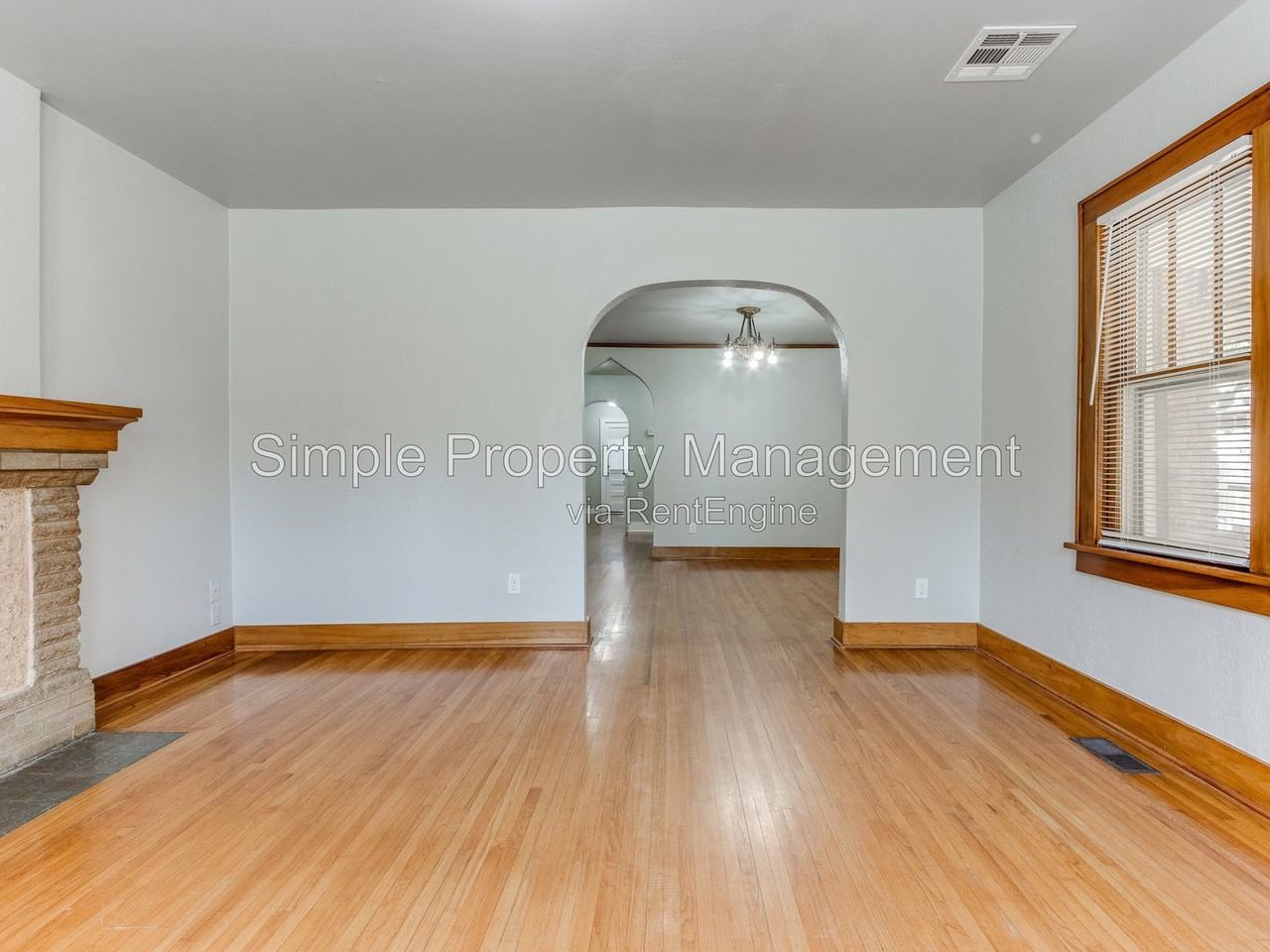 2407 Nw 12th St - Photo 5 of 24