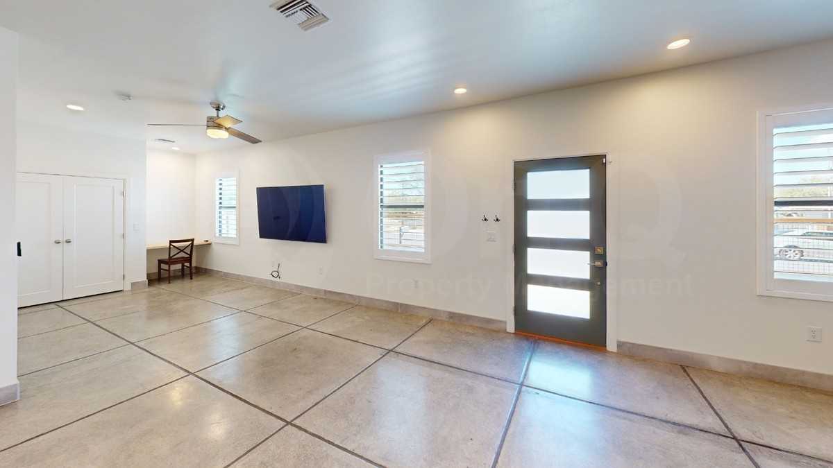 3031 S Sunset Villa Ave #1 - Photo 3 of 21