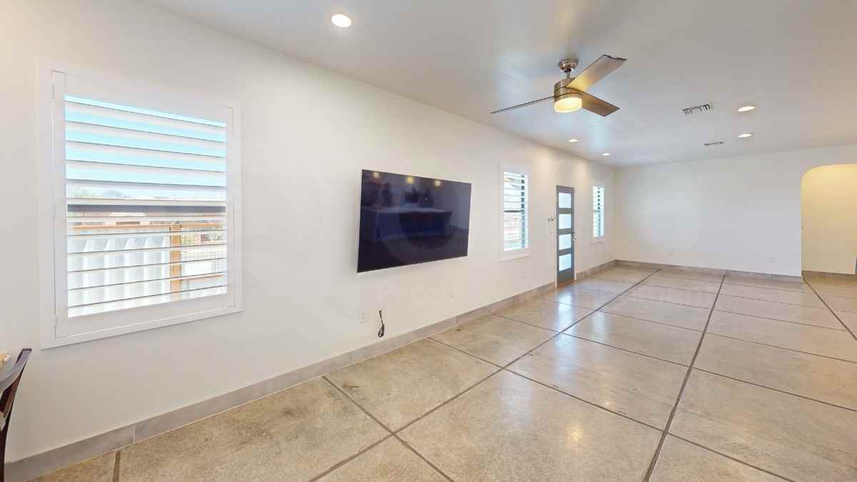 3031 S Sunset Villa Ave #1 - Photo 4 of 21