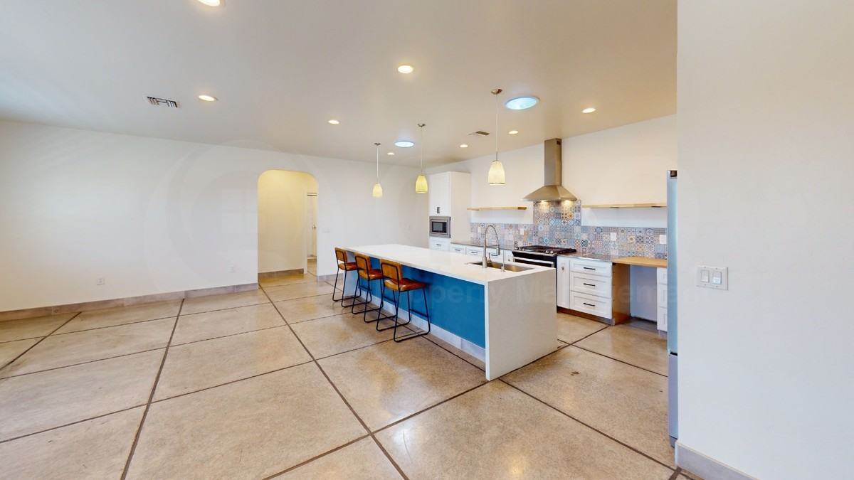 3031 S Sunset Villa Ave #1 - Photo 5 of 21