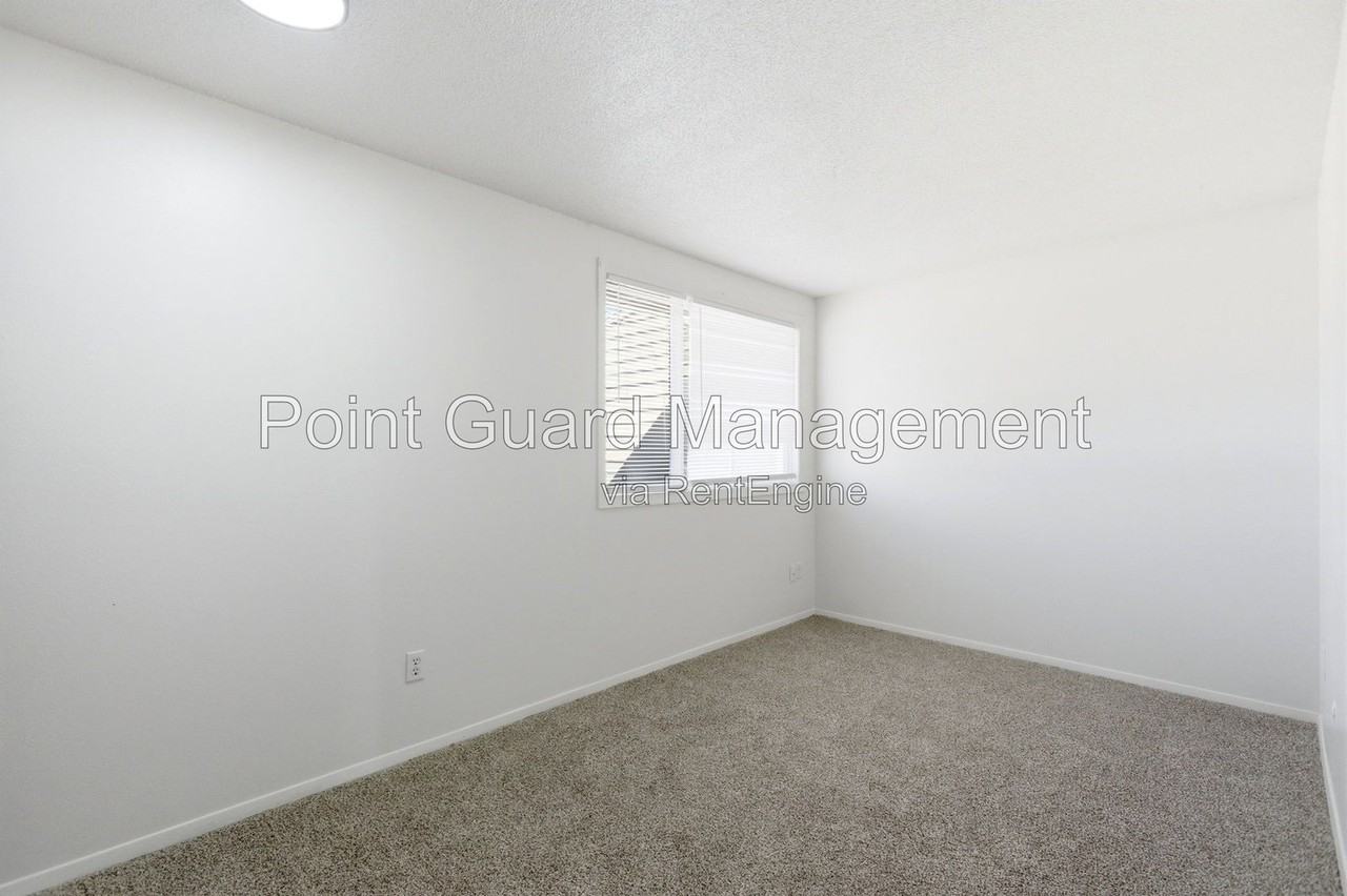 2070 S Cleveland Ave - Photo 4 of 34