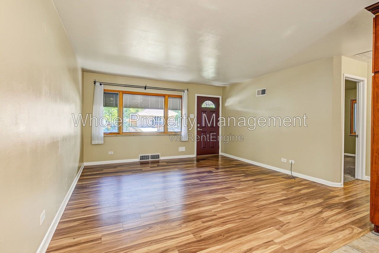 2727 S Steele St #1 - Photo 3 of 30