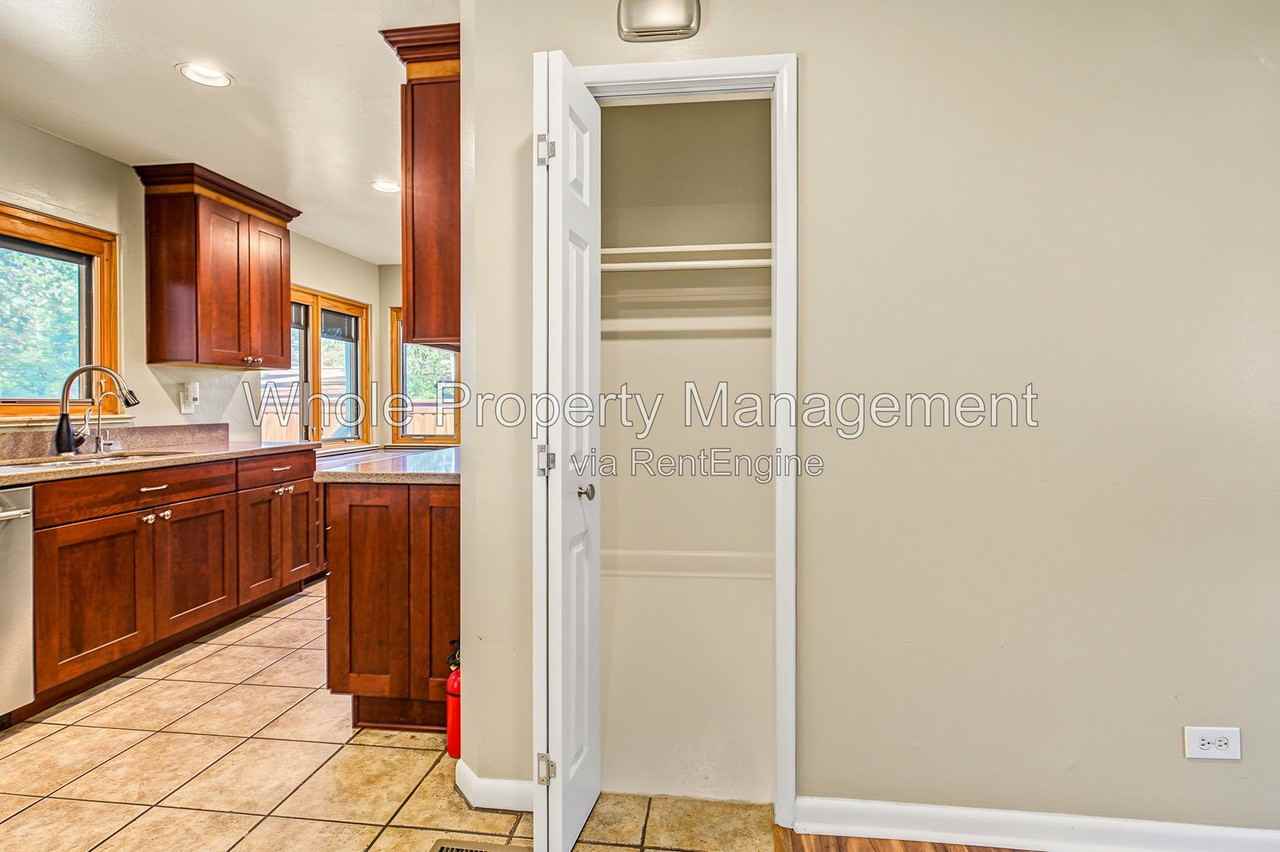 2727 S Steele St #1 - Photo 4 of 30