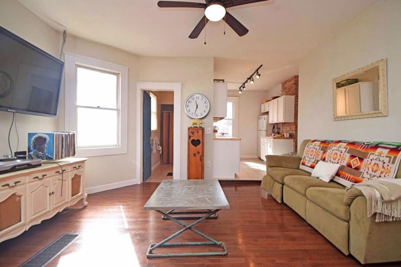 407 Ada St - Photo 4 of 15