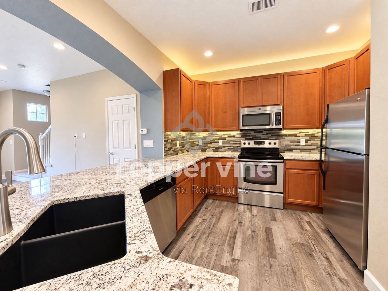 9745 Dexter Ln - Photo 5 of 33