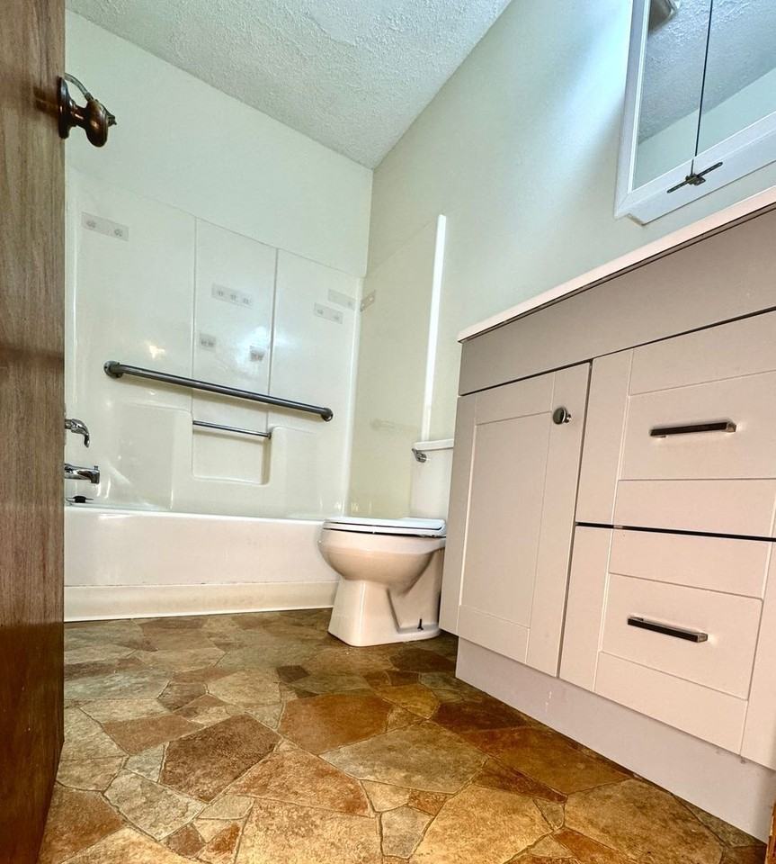 1293 Kloap Rd #B - Photo 6 of 15