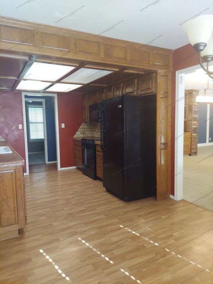 1711 Woodwind Way - Photo 6 of 23