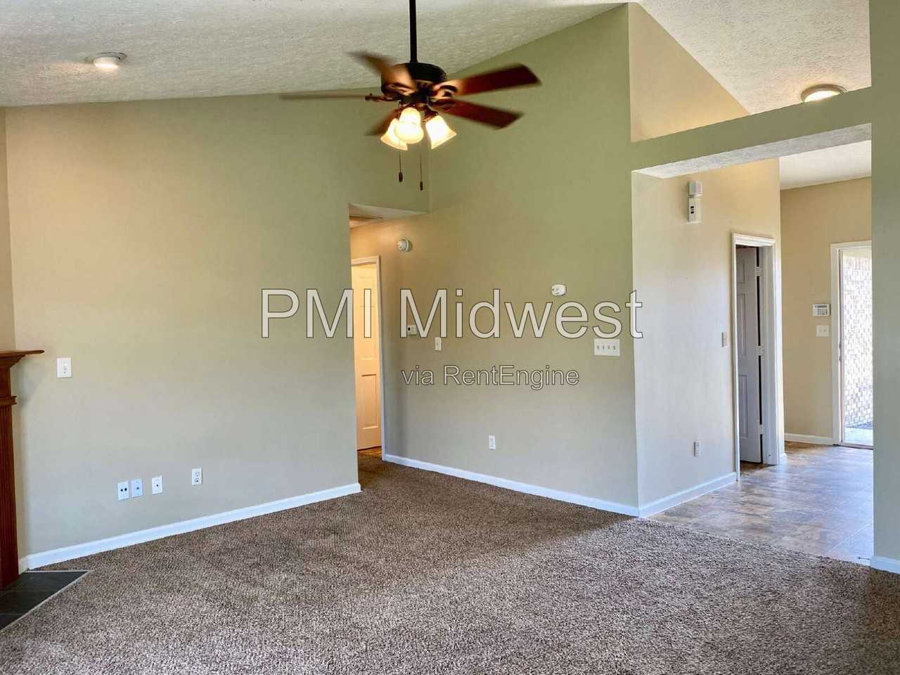 3911 Bonn Dr - Photo 7 of 27