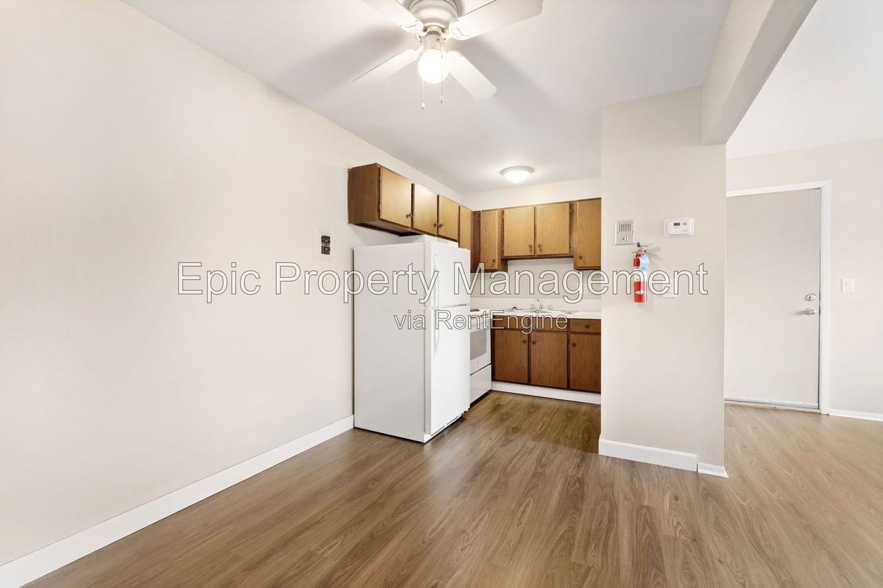 1427 Ford Ave - Photo 3 of 9
