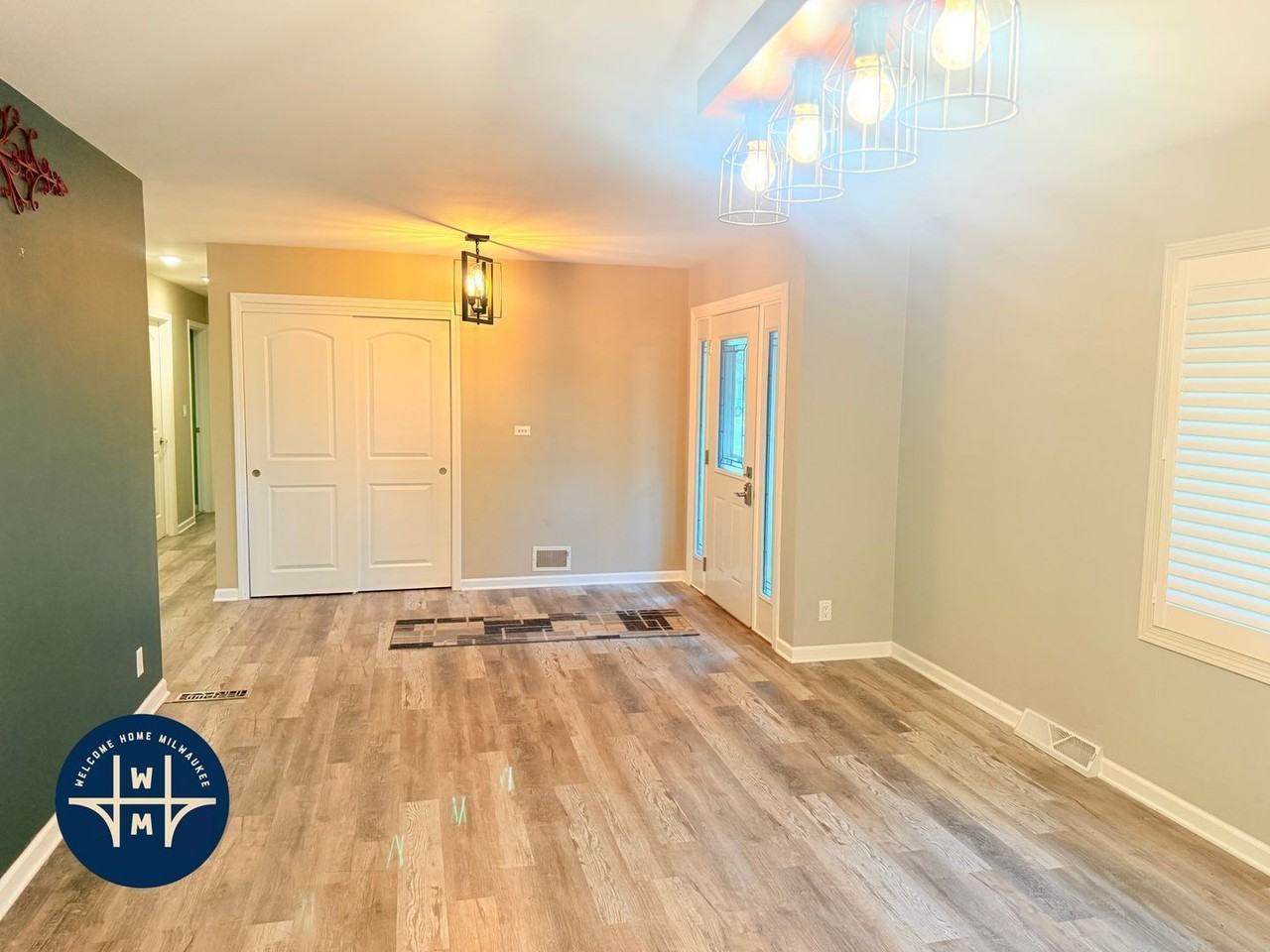 N110W15845 Catskill Ln - Photo 2 of 36