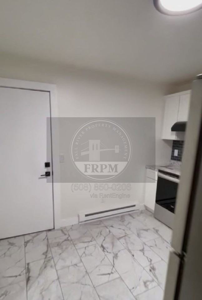 148 Buffinton St #1R - Photo 4 of 12