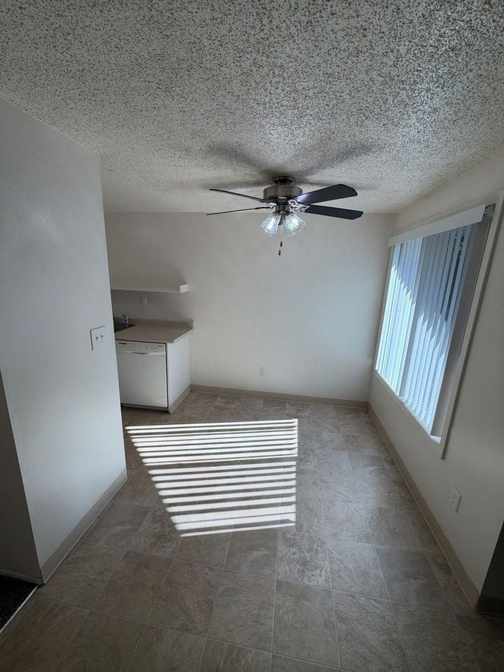 257 Senate St Nw - Photo 6 of 16