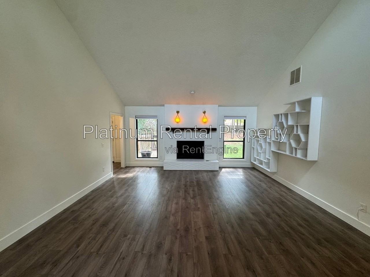 4818 Highpoint Dr Ne - Photo 6 of 29