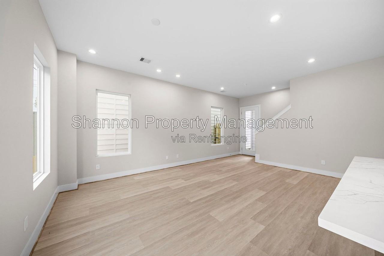 24 Bucan St #A - Photo 7 of 37