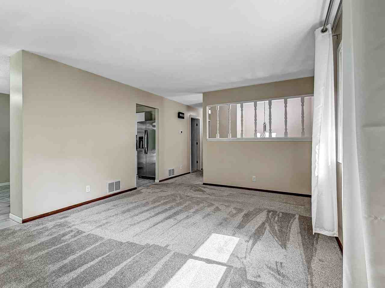 2309 Woodbridge Cir - Photo 5 of 24