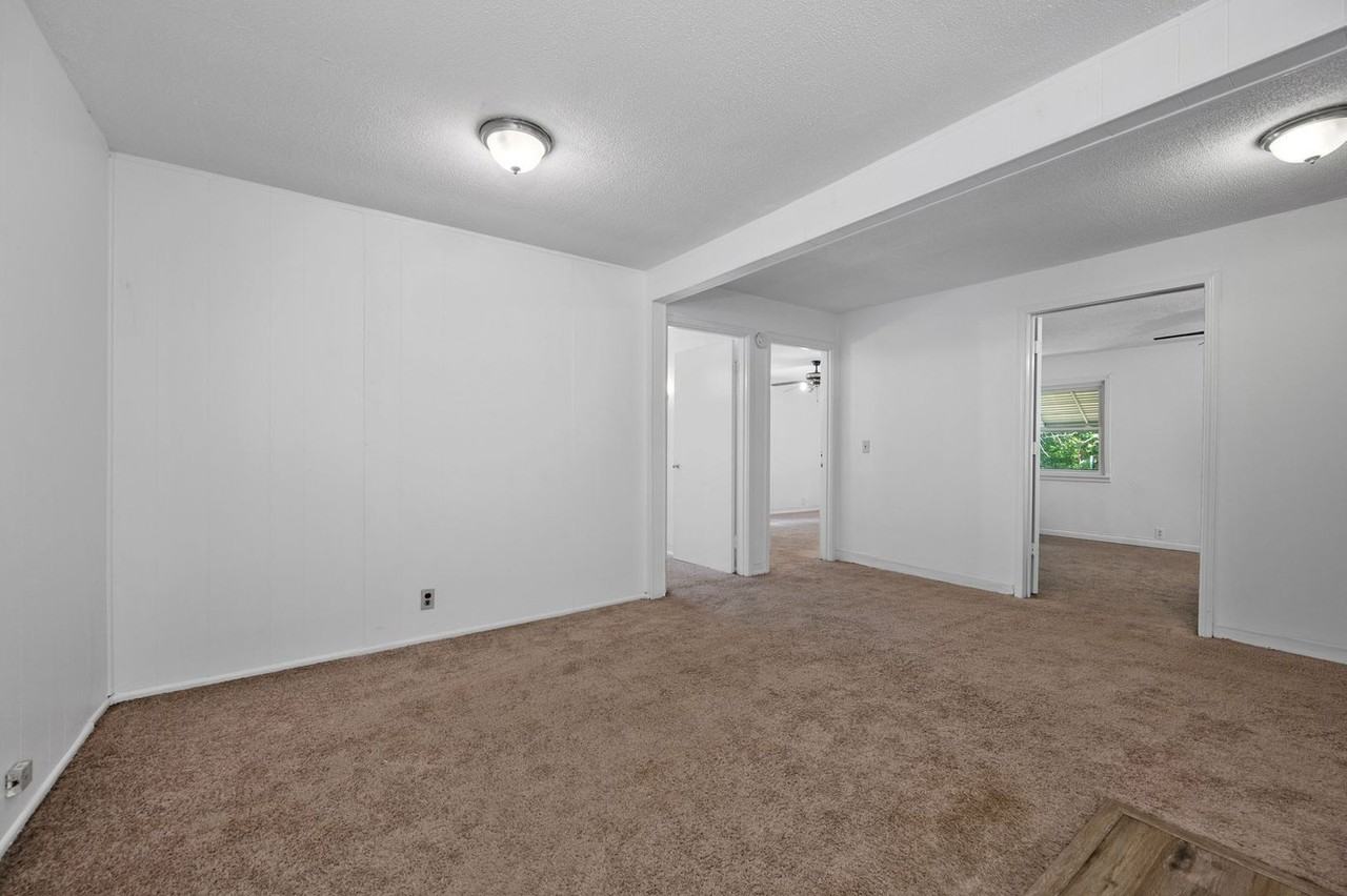2533 Ravine St - Photo 6 of 28