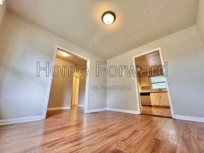 1194 Trent Blvd - Photo 3 of 23