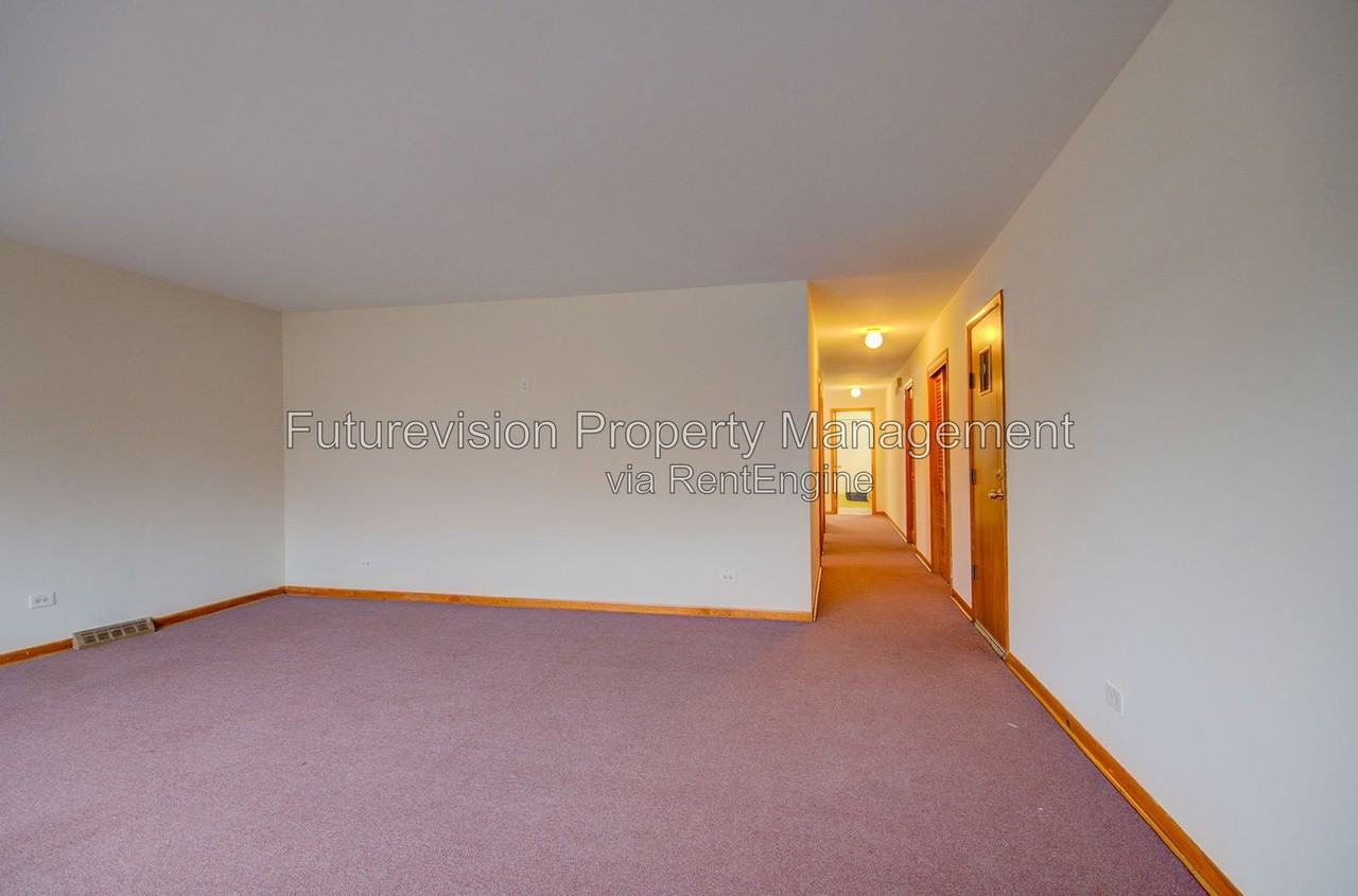 417 W 95th St #2 - Photo 2 of 12