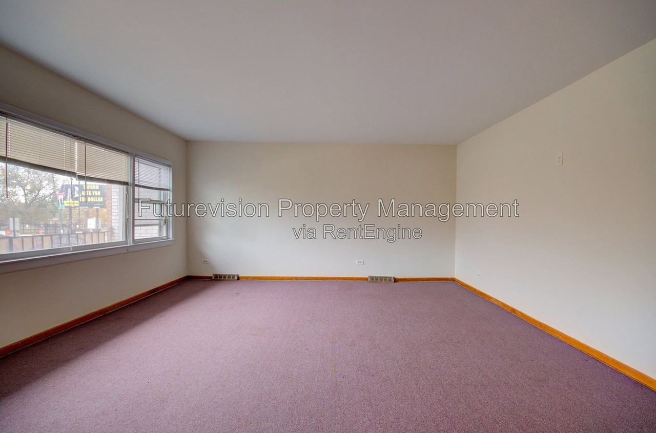 417 W 95th St #2 - Photo 3 of 12