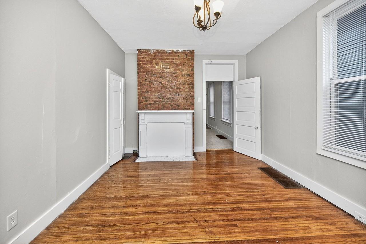 2726 Coy St - Photo 2 of 22