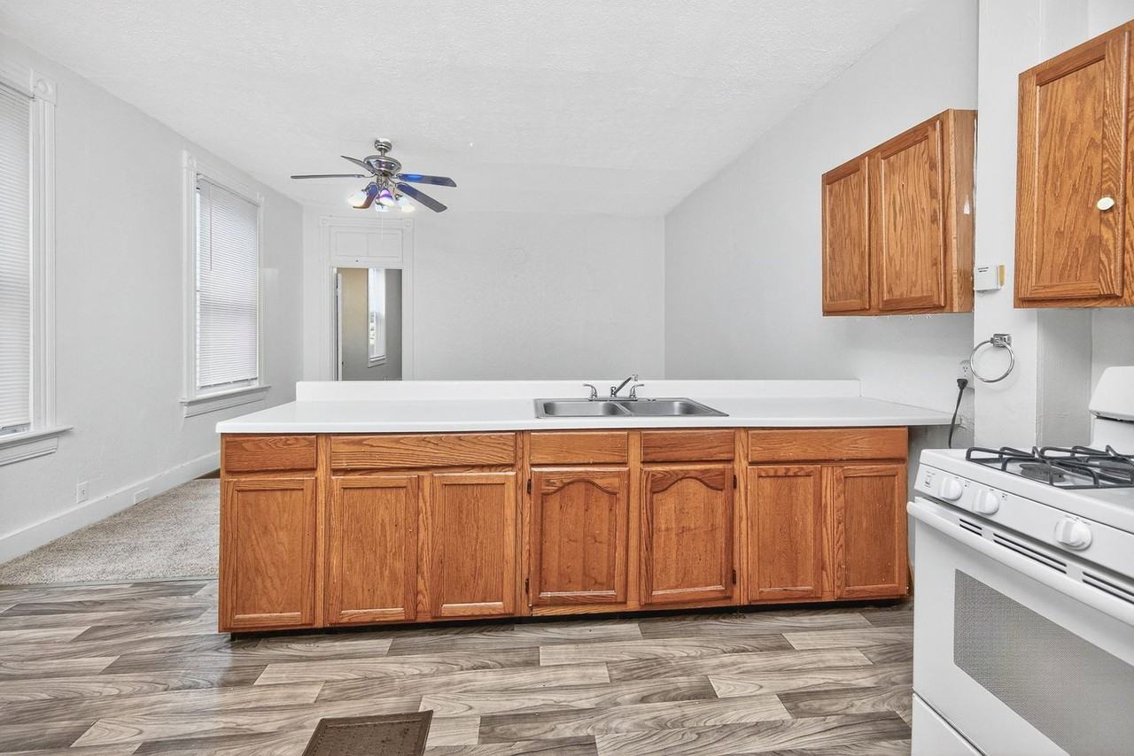 2726 Coy St - Photo 3 of 22