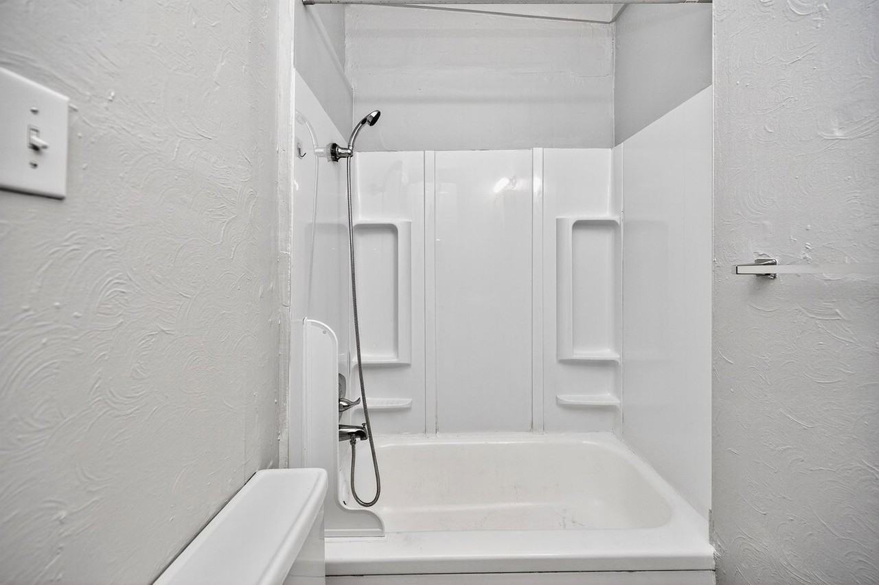 2726 Coy St - Photo 7 of 22