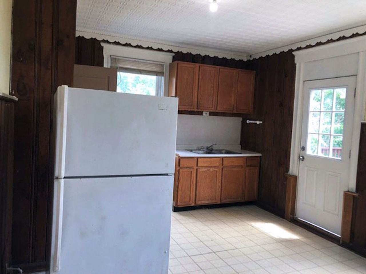 229 Atkinson St #2 - Photo 4 of 16
