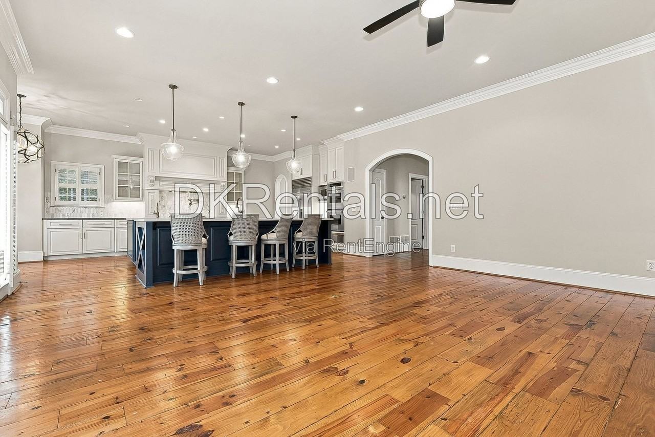 2263 Matthews St Ne - Photo 3 of 30