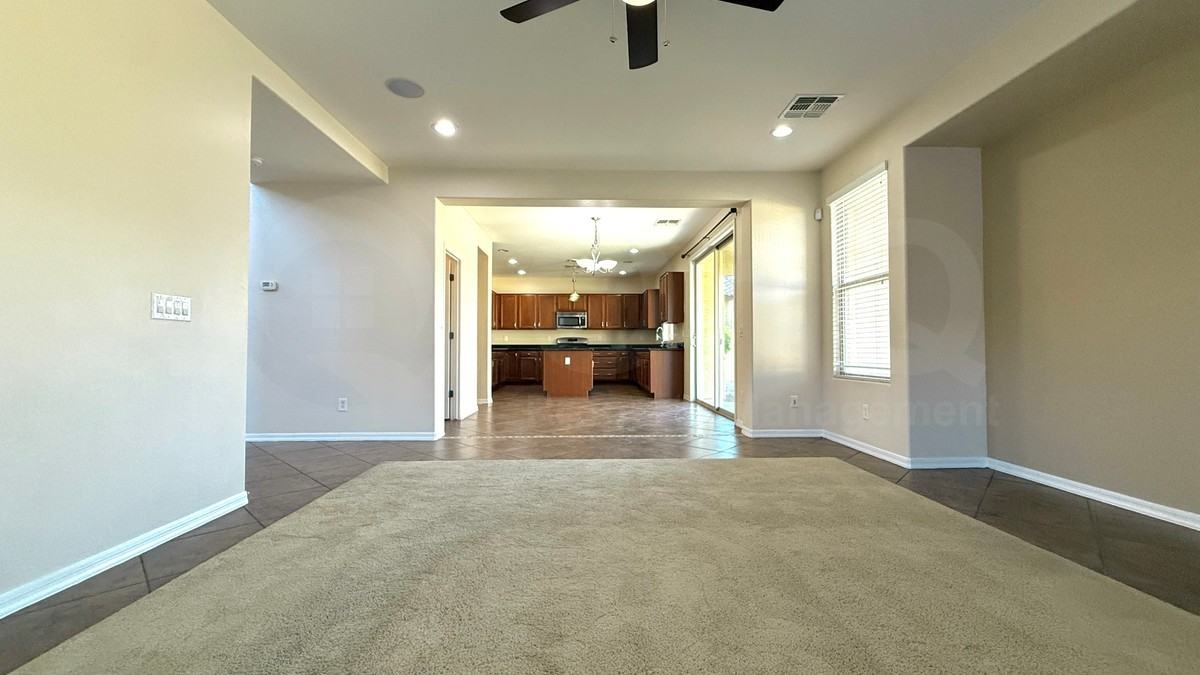 1542 W Homestead Dr - Photo 4 of 39