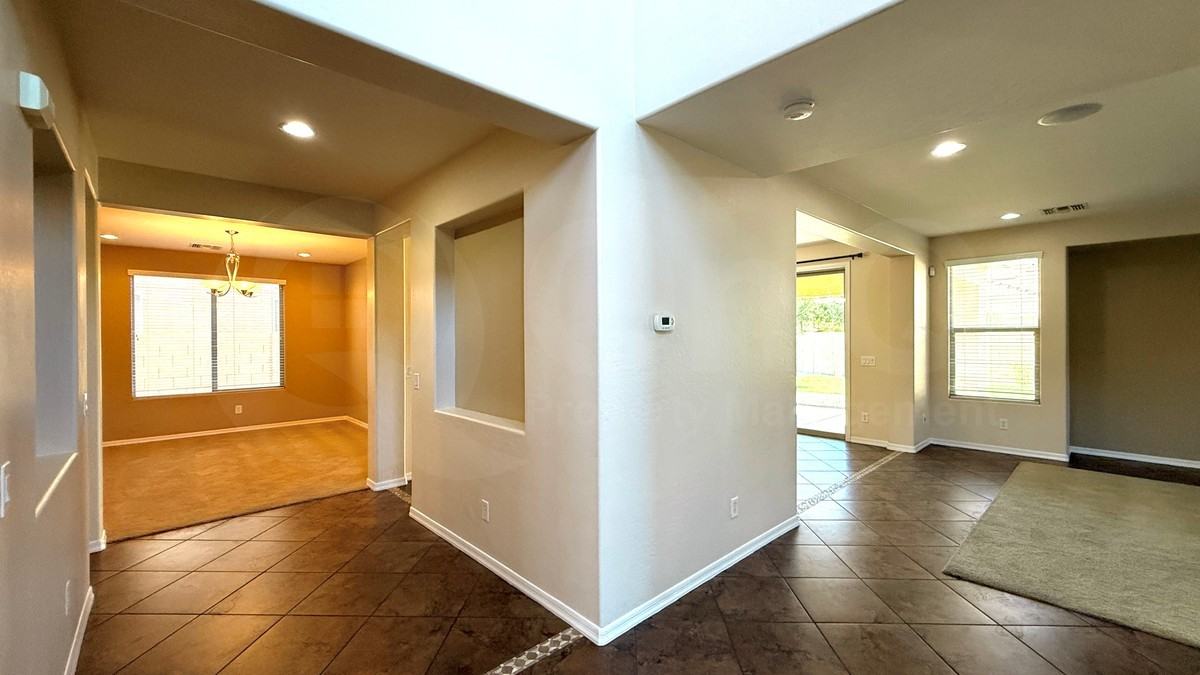 1542 W Homestead Dr - Photo 6 of 39