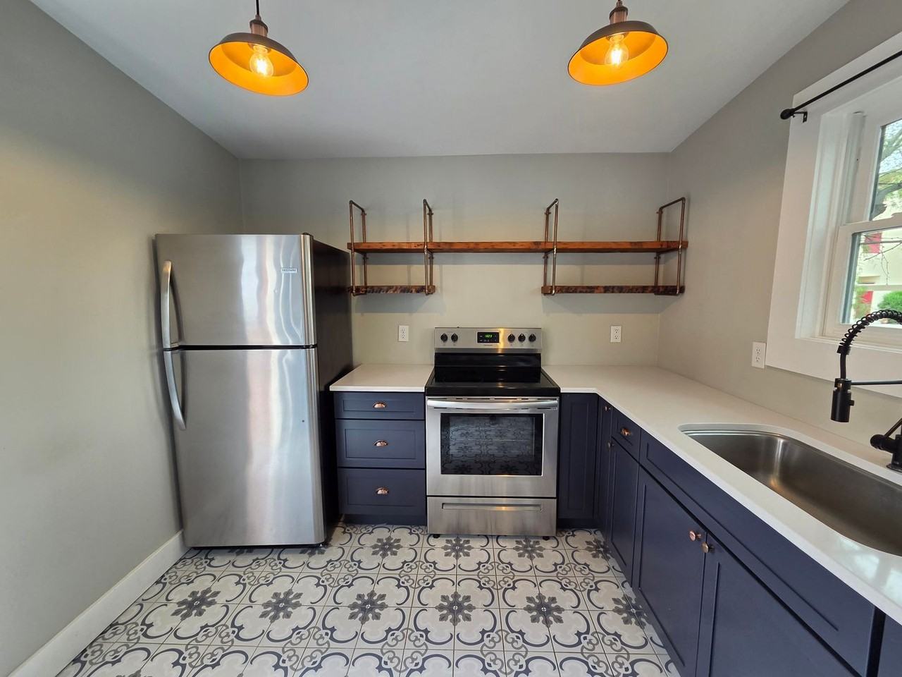 709 N Arizona Ave - Photo 4 of 37