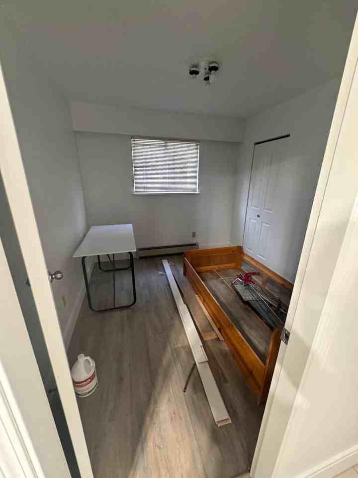 4688 Nanaimo St - Photo 3 of 8