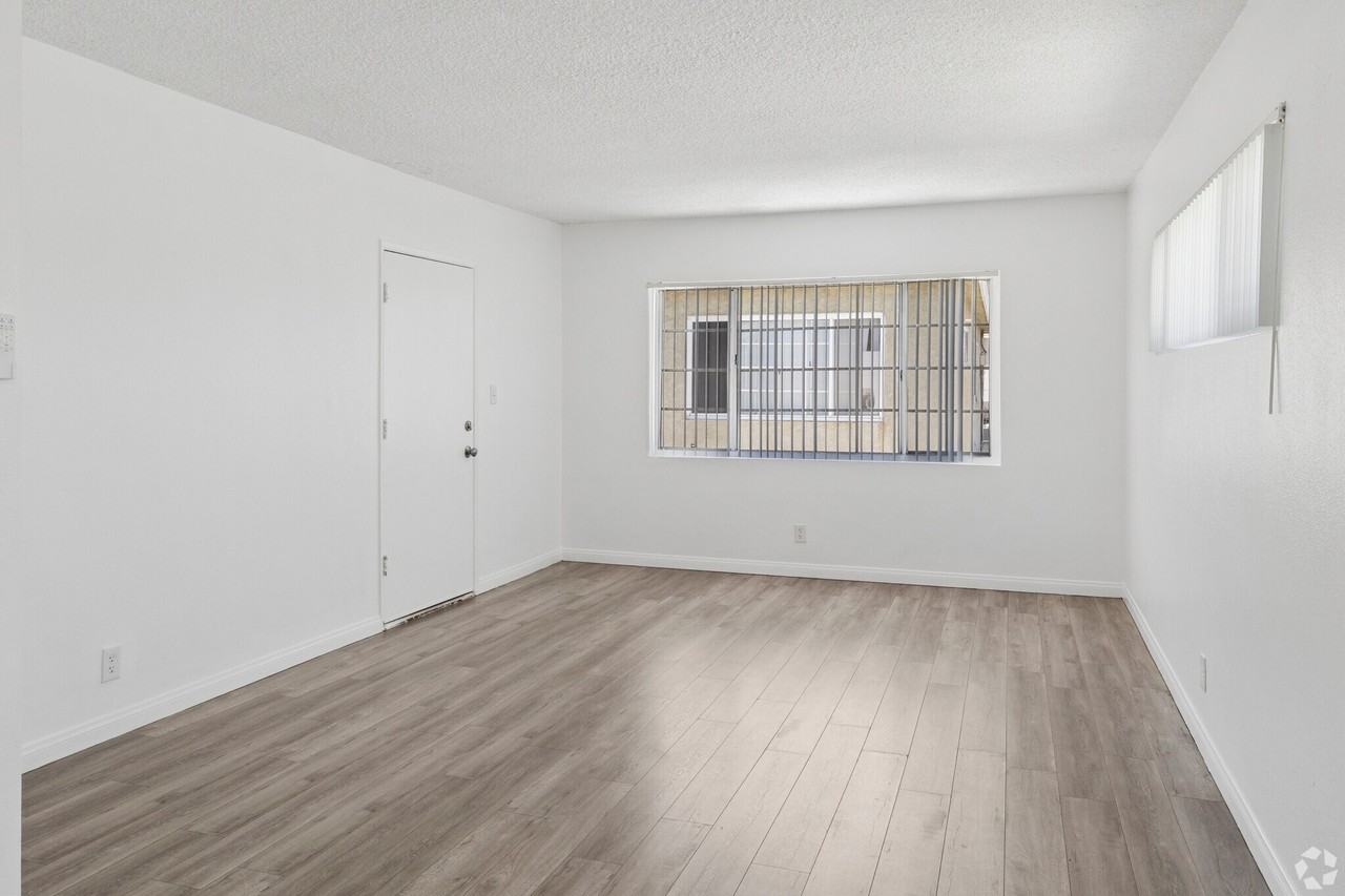 2935 W. 141st Place - Photo 2 of 9