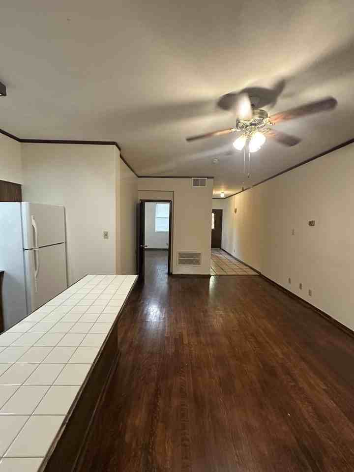 1237 Harbert Ave #1 - Photo 6 of 10