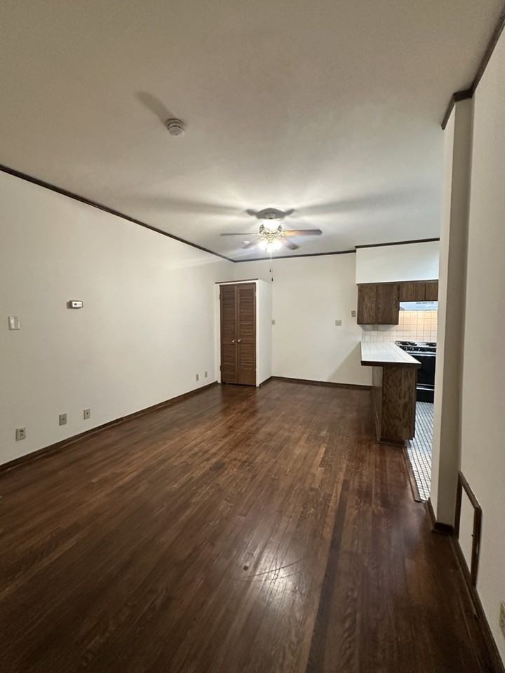 1237 Harbert Ave #1 - Photo 7 of 10