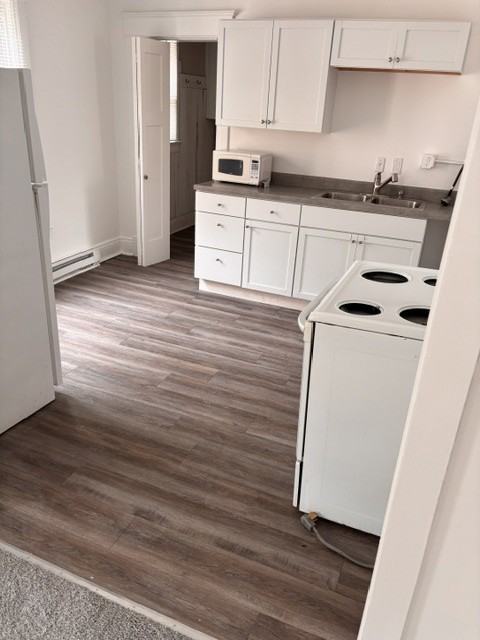 318 S State St #2 - Photo 4 of 11
