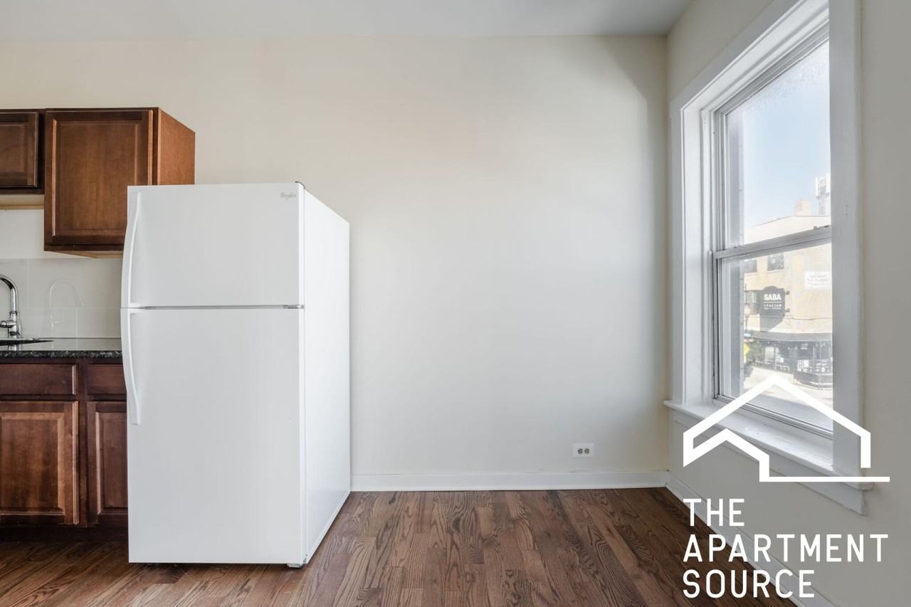 2712 N Milwaukee Ave #310 - Photo 2 of 7