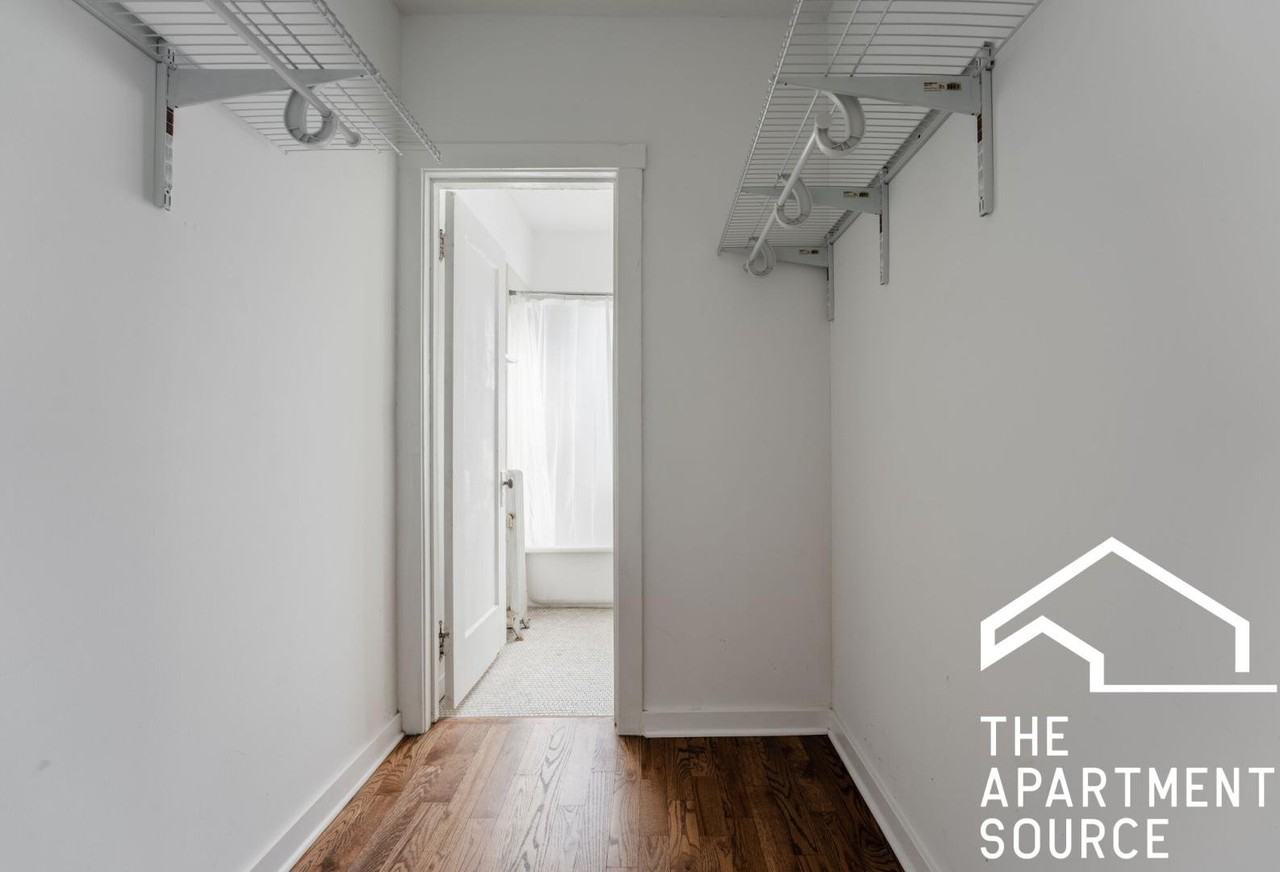 2712 N Milwaukee Ave #310 - Photo 5 of 7