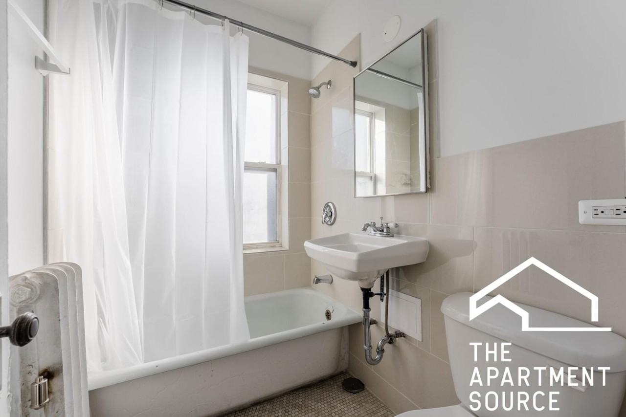 2712 N Milwaukee Ave #310 - Photo 6 of 7