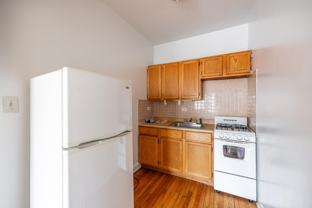 1145 W Morse Ave #102 - Photo 1 of 1