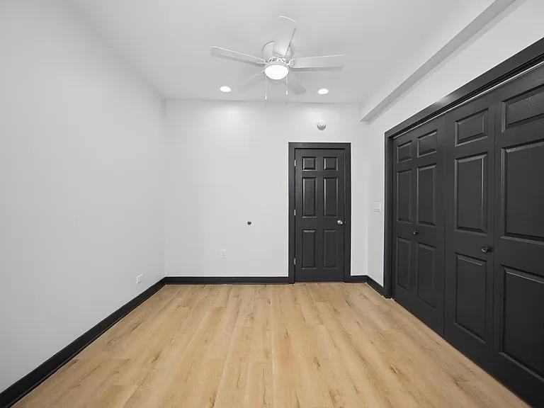 2448 W Iowa St #1 - Photo 7 of 13