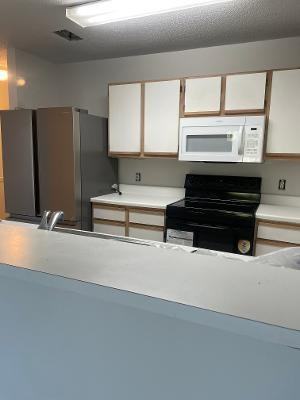 308 Olympia Ct #308 - Photo 2 of 8