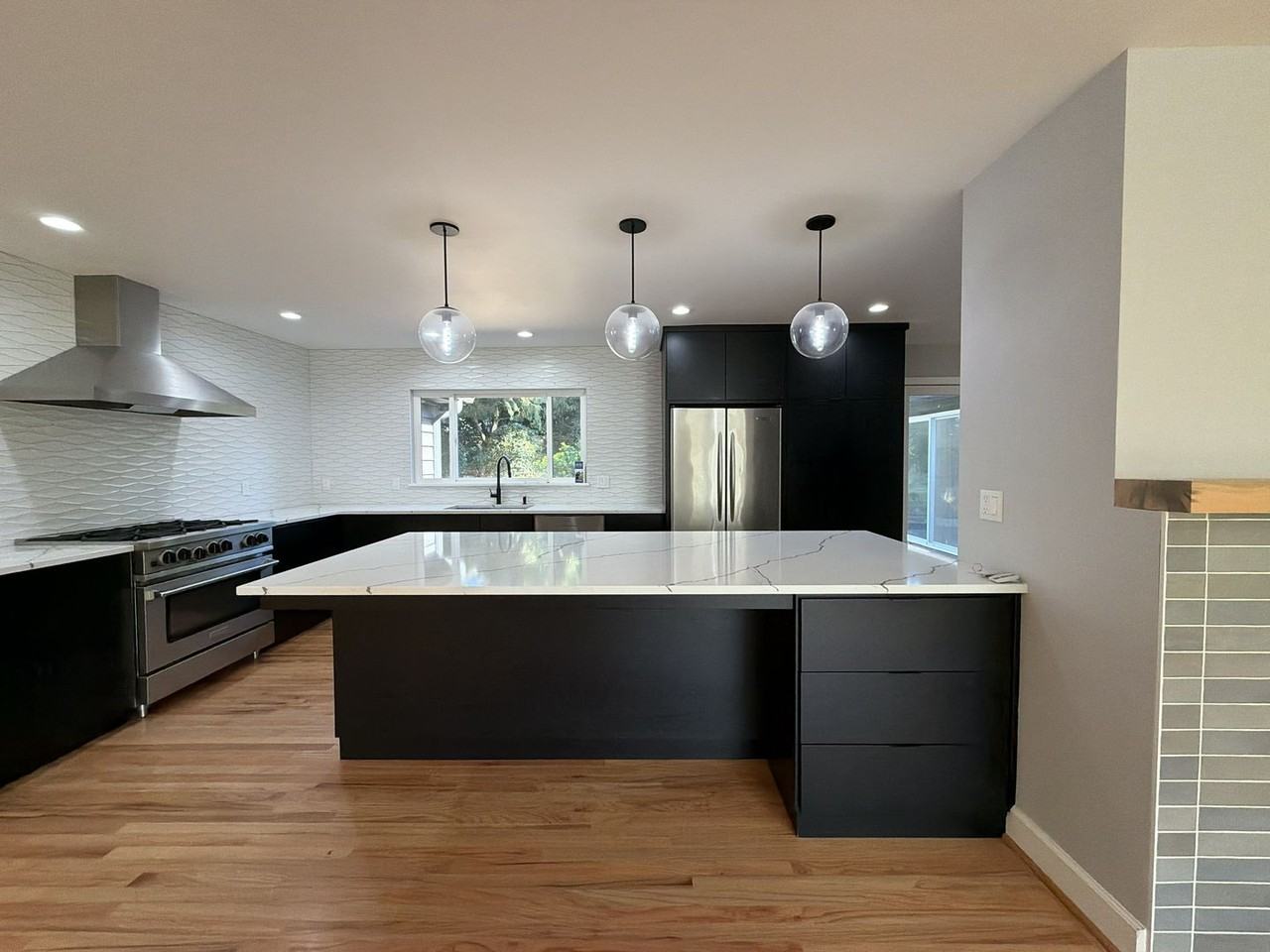 4923 Sw Lowell St - Photo 5 of 50