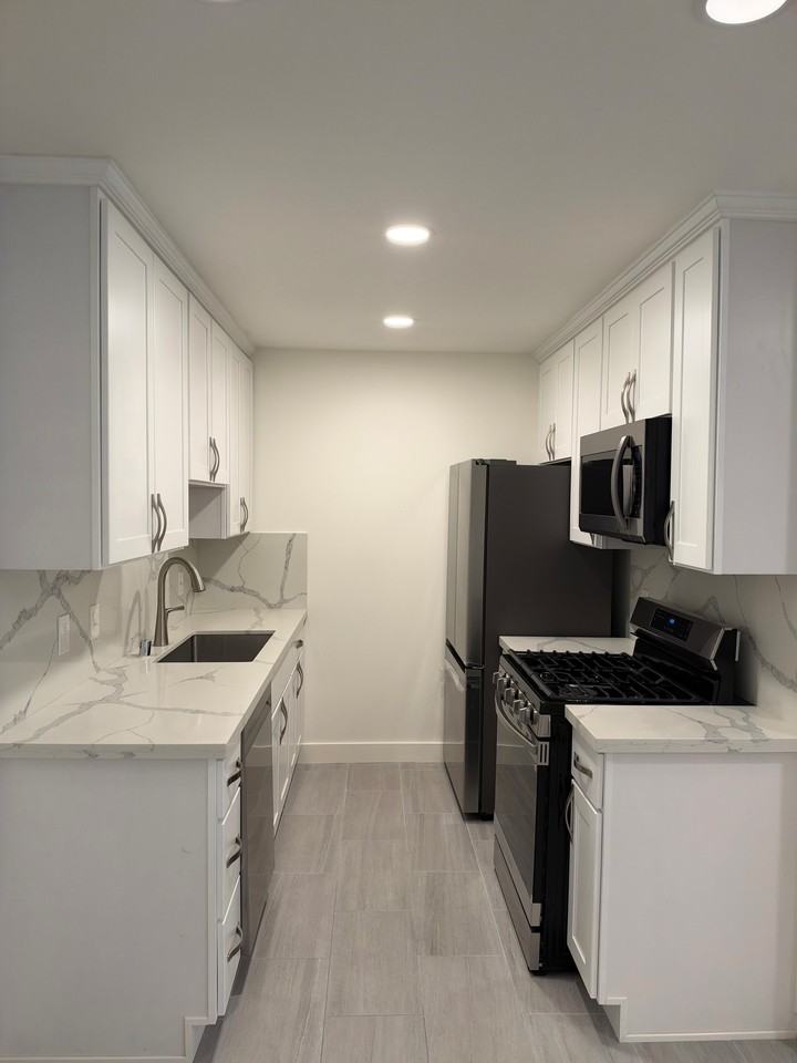 22381 Salem Ave #2 - Photo 3 of 16