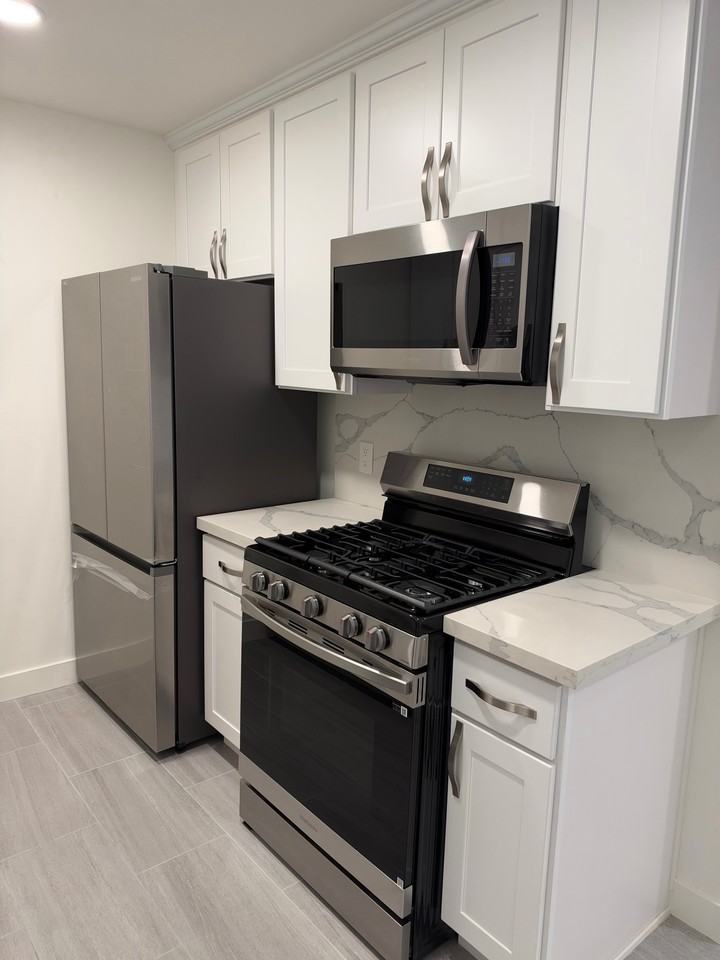 22381 Salem Ave #2 - Photo 5 of 16