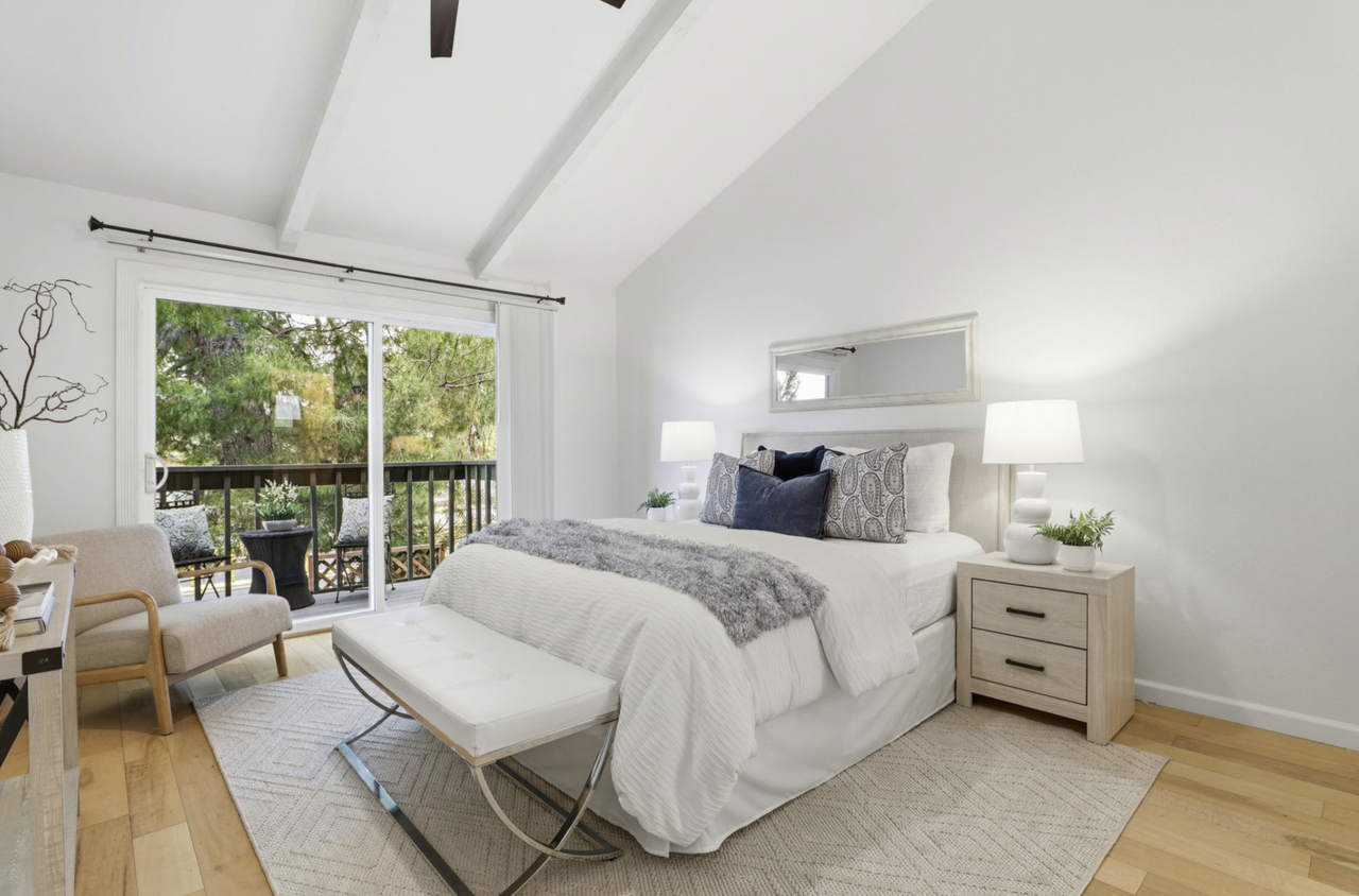 552 Manet Ter - Photo 4 of 5