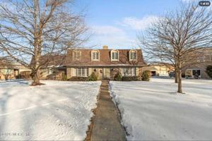 featured image of 5655 Cresthaven Ln #A